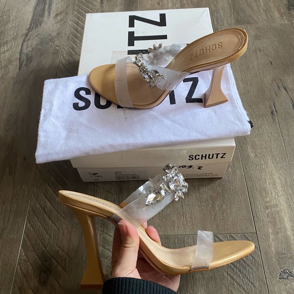 NWB SCHUTZ Laureen Vinyl & Crystal Sandal Light Wood 8.5 - Picture 2 of 8
